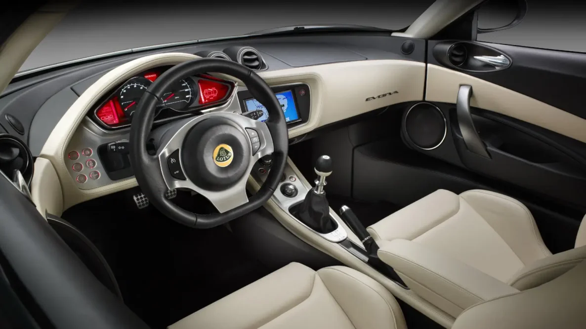 Lotus Evora 2009 cabin