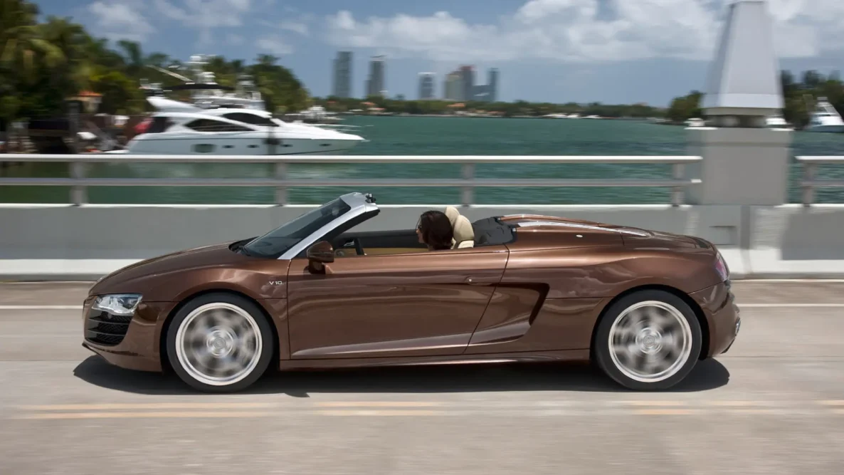 Audi R8 Spyder 2009