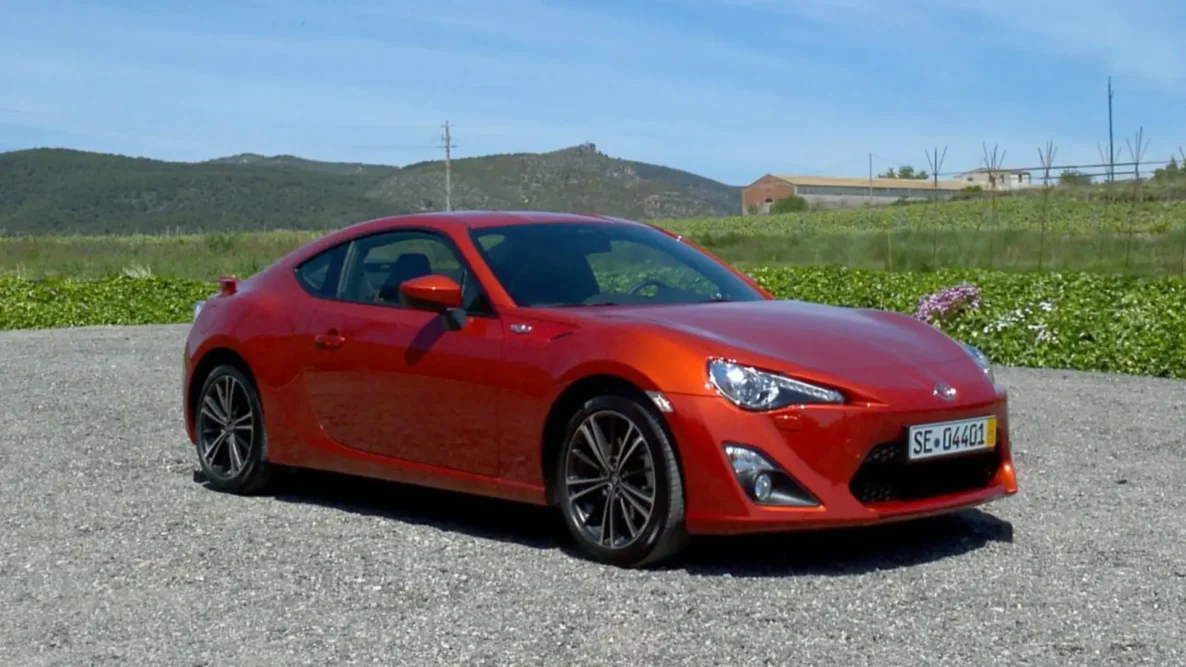 Toyota GT86 first drive review - front