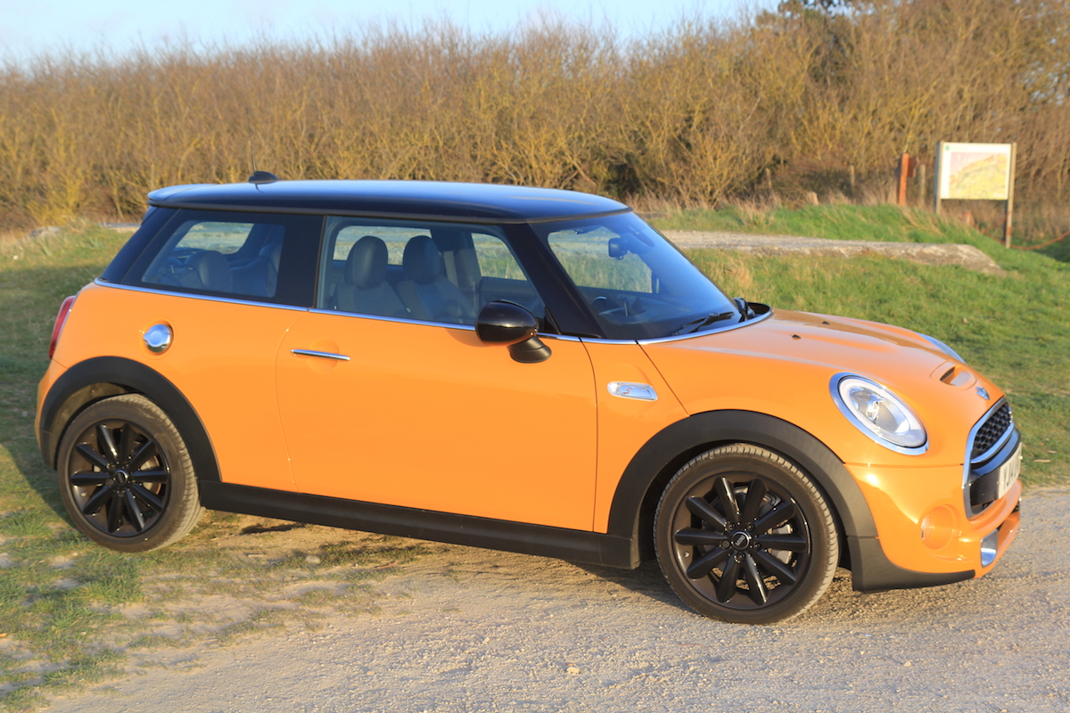 2014 MINI Cooper S Review | Average Joes