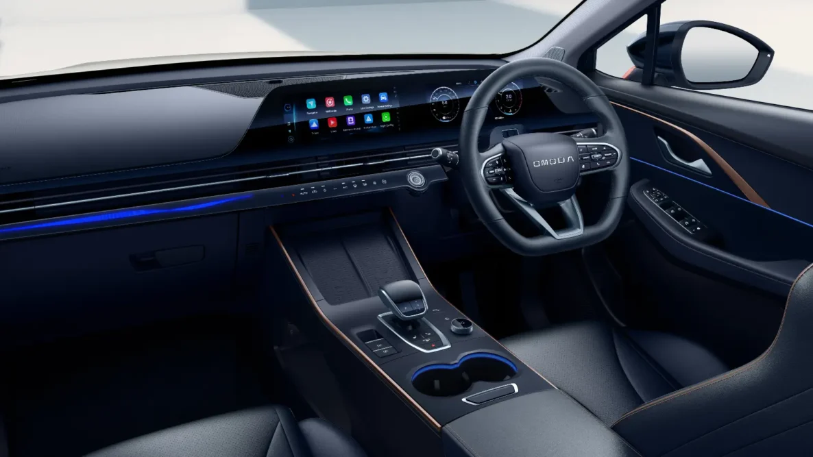 Omoda 5 SUV interior