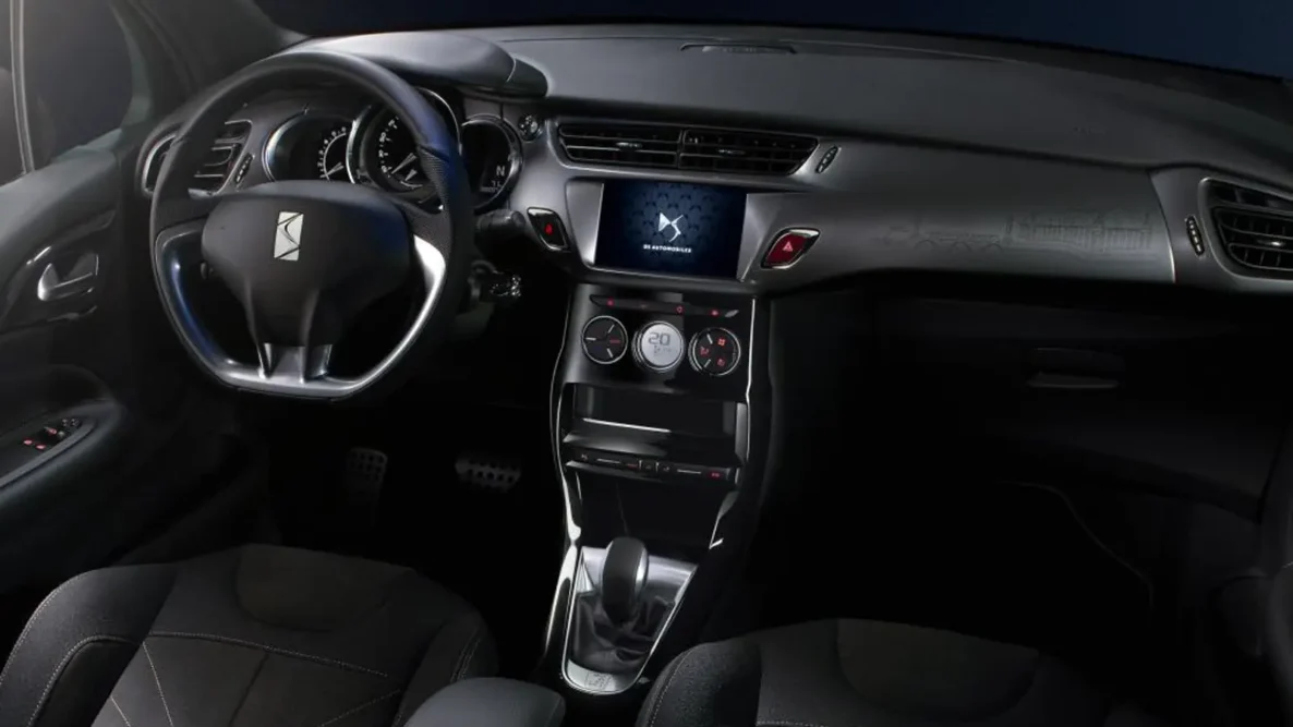 DS Automobiles DS 3 Dashbaord