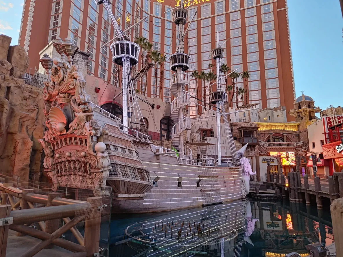 Treasure Island Las Vegas shot on Asus Zenfone 10