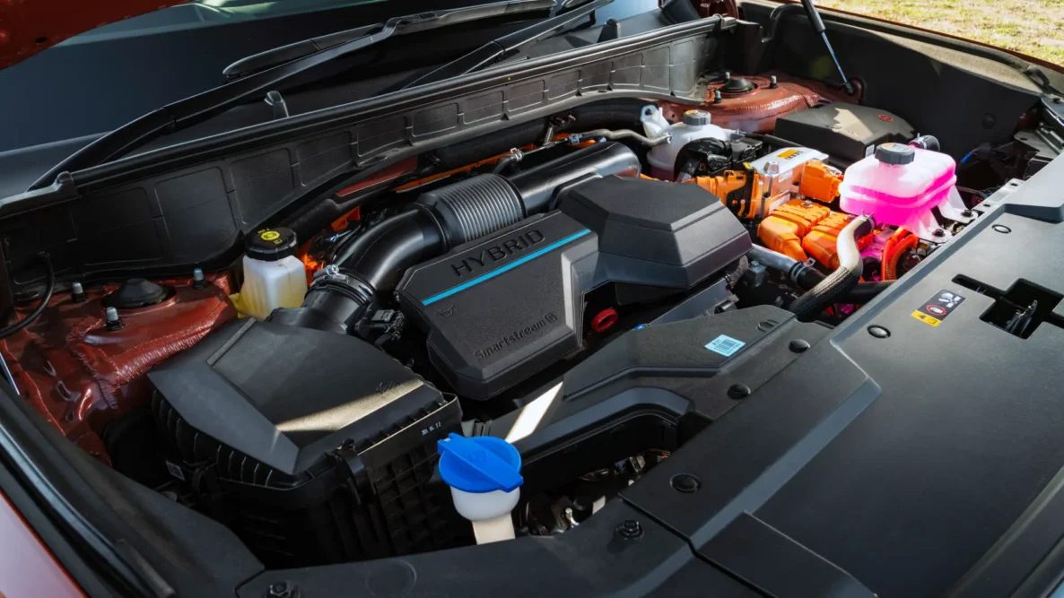 Hyundai Santa Fe hybrid engine