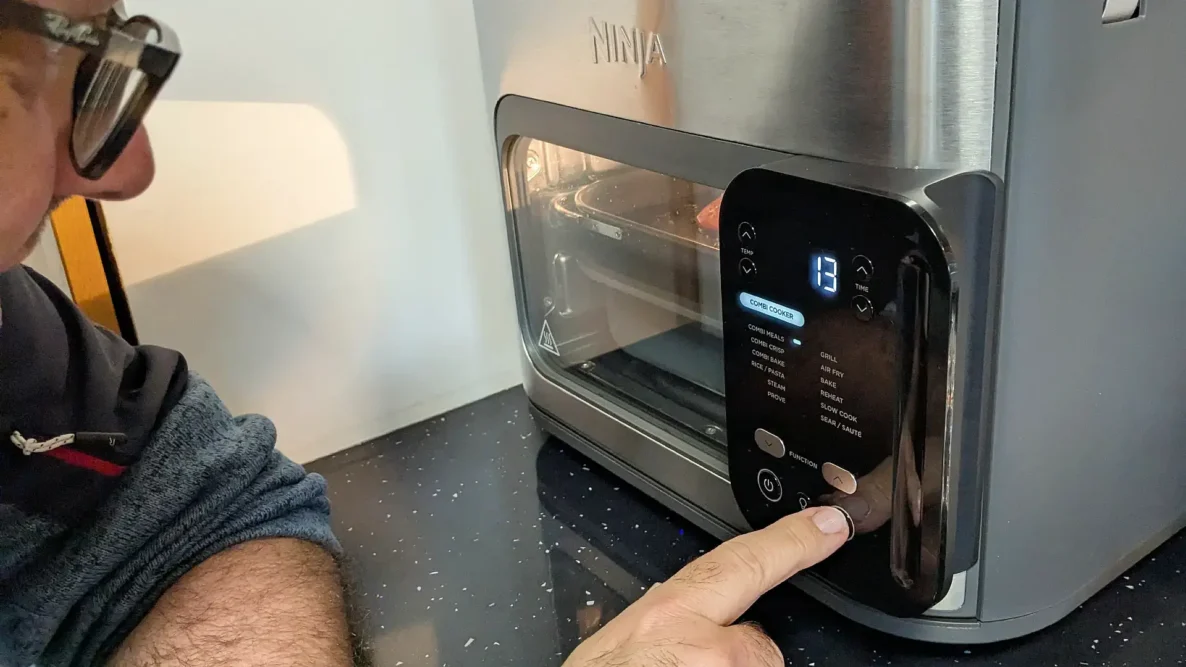 Ninja Combi 12-in-1 air controls
