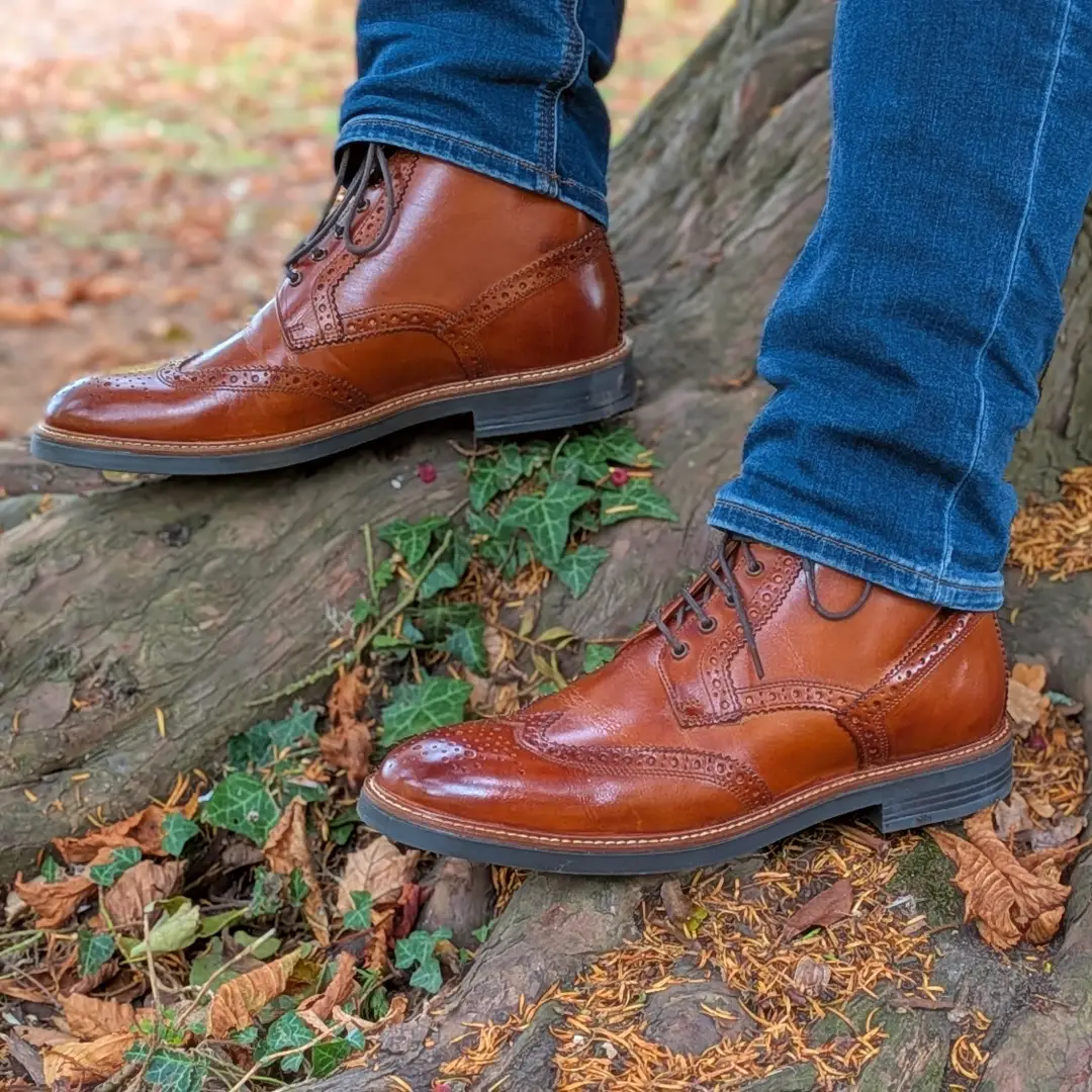 Base autumn/winter Bristol brogue boots