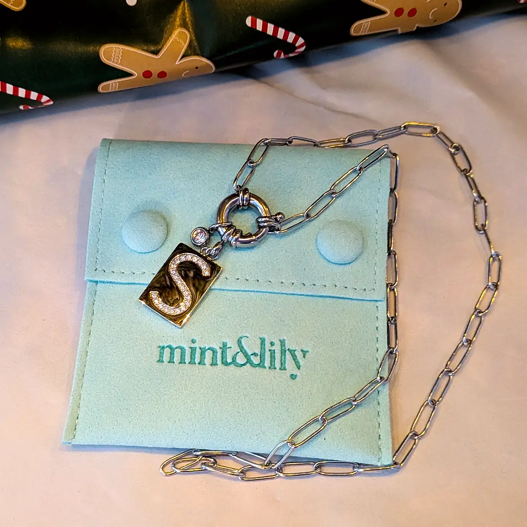 Christmas jewellery from Mint & Lily