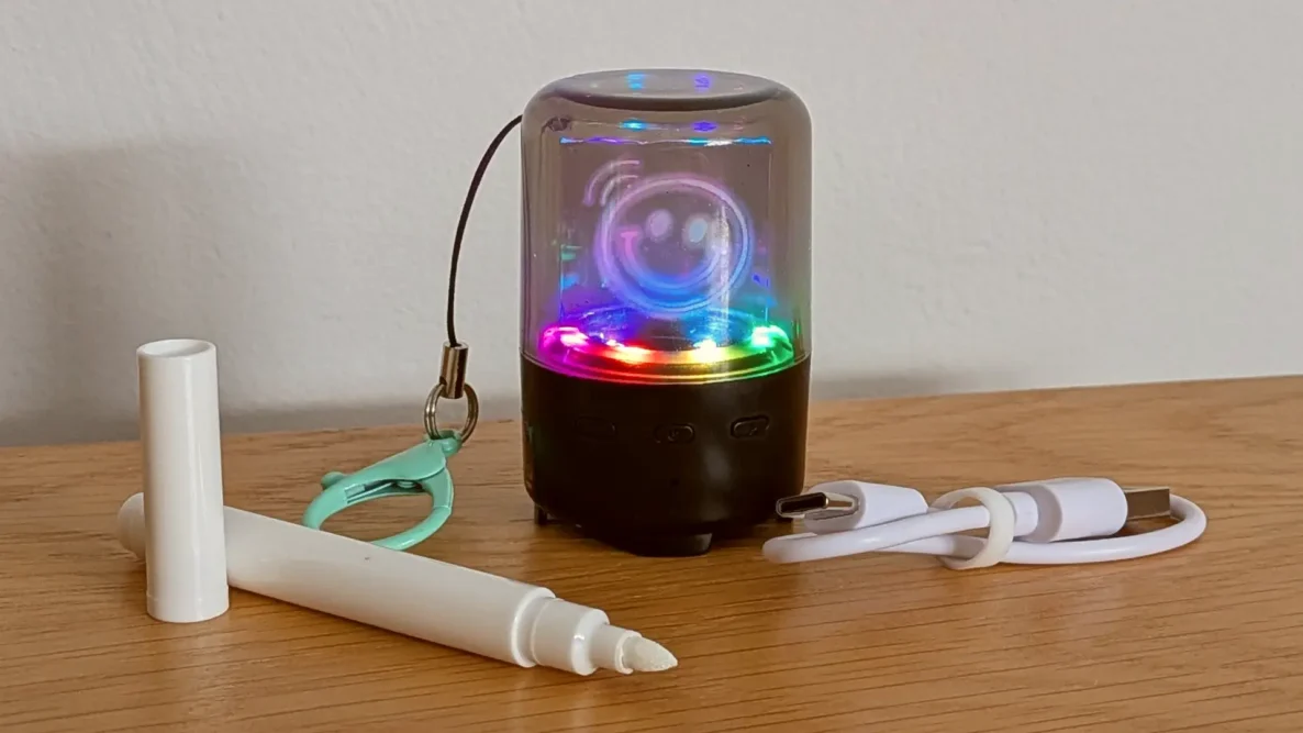 Canal Toys Mini Speaker and accessories