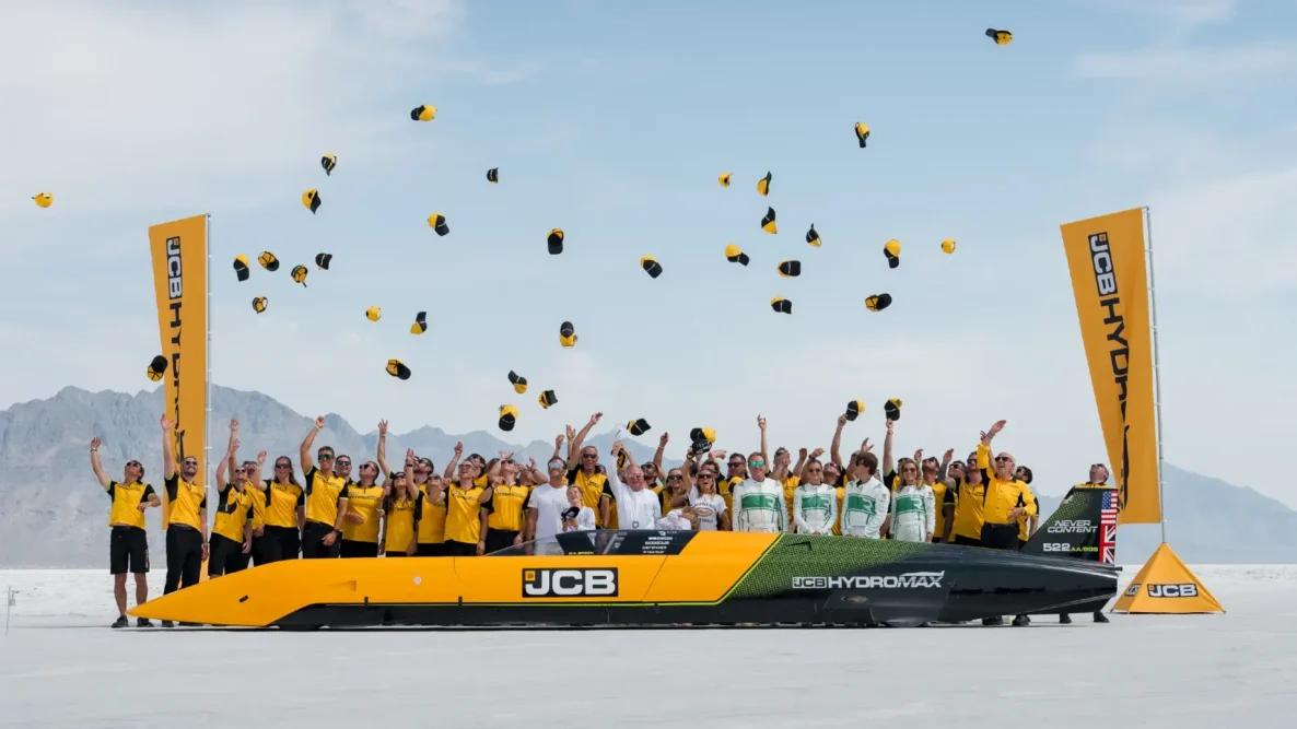 JCB Hydromax team after setting the land speed record